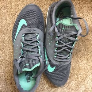 EUC Nike Cross Trainers