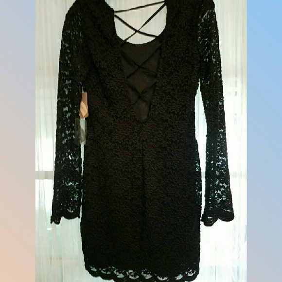 Black lace dress - Picture 5 of 5