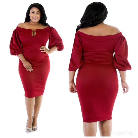 Puffs peephole dress