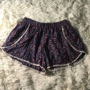 Printed detailed soft shorts