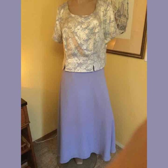 👗★❦꒒ik୧⌵♡⌵N୧w❦★ AUCTION PRICE👩🏻‍⚖️ Vintage Elegant Purple & Silver Dress - Picture 2 of 7
