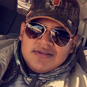 Meet your Posher, Carlitos