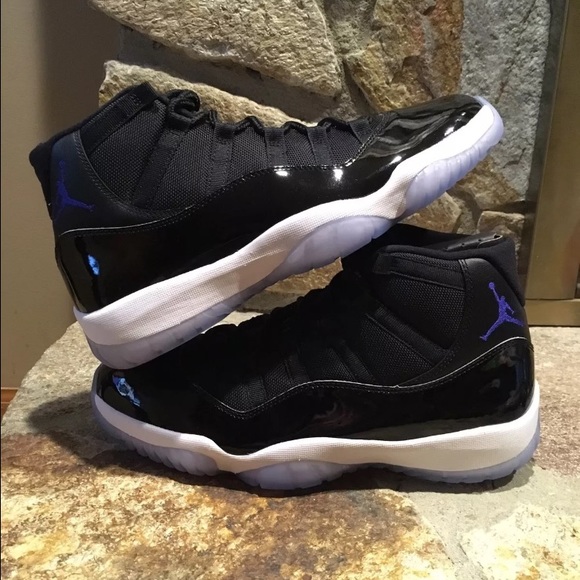 Jordans 11 space jams
