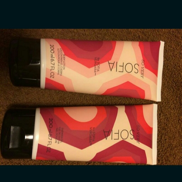 Avon Sophia lotion and shower gel