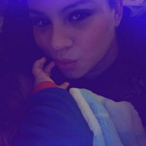 Meet your Posher, Pauline