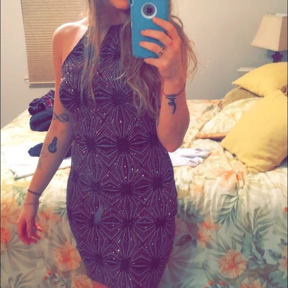 Small sparkle gorgeous dress - Picture 3 of 4