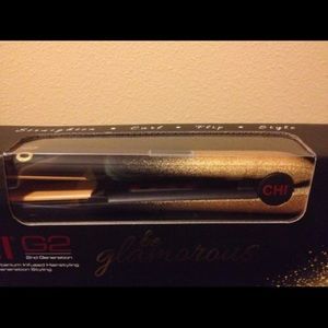 Chi "Be Glamorous " flat iron