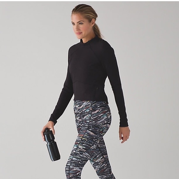 SOLD.         Lululemon crop top