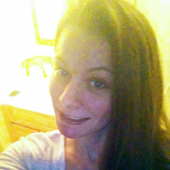 Meet your Posher, Jessica - Picture 1 of 1