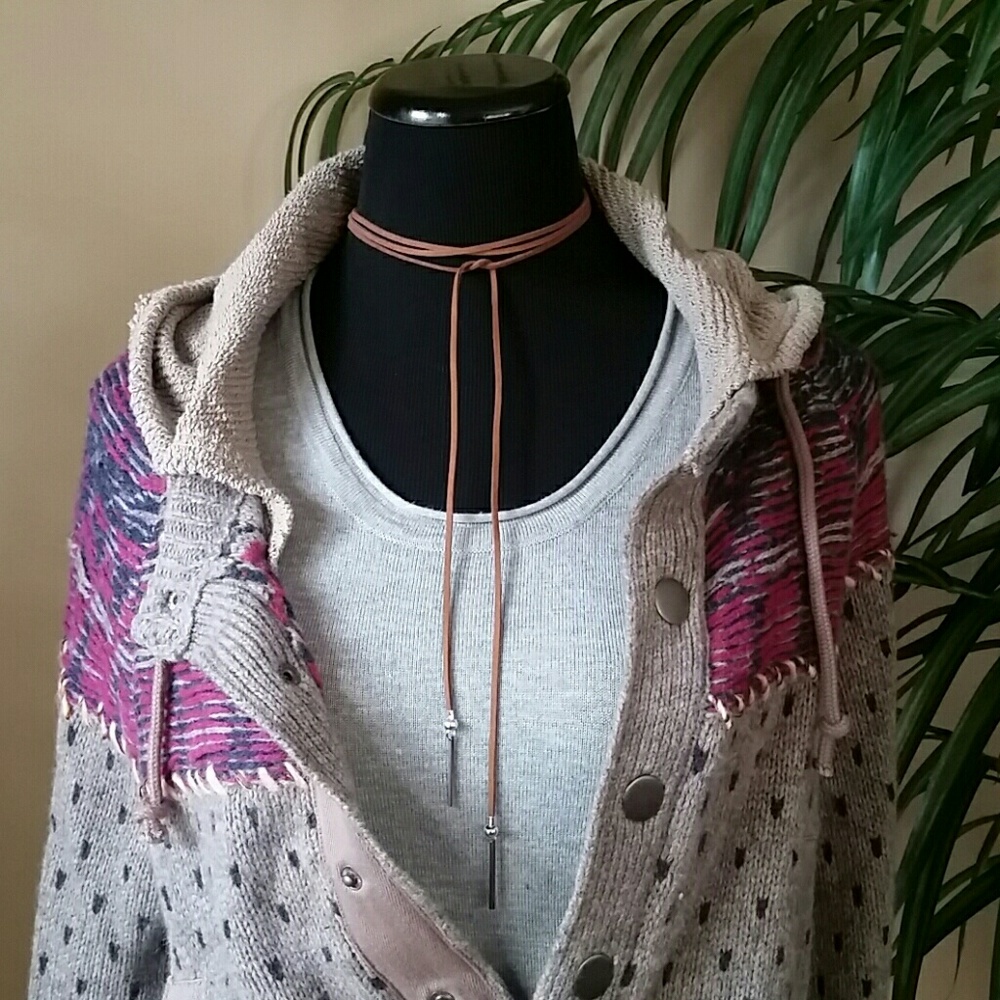 🛍SALE2/$15or5/$25
Boho Choker Tassel Tie Necklace - Picture 3 of 4