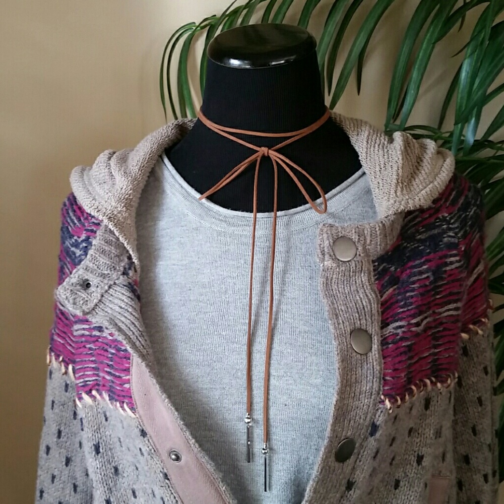 🛍SALE2/$15or5/$25
Boho Choker Tassel Tie Necklace - Picture 2 of 4