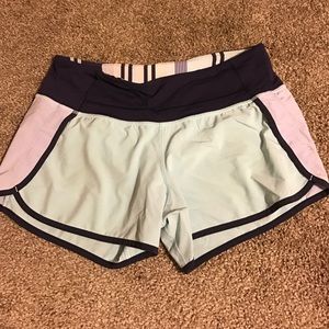 Size 6, Lululemon runtimes!