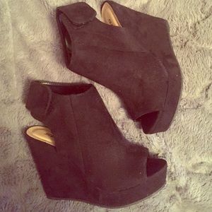 Suede black wedges