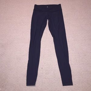 Wonder under black leggings