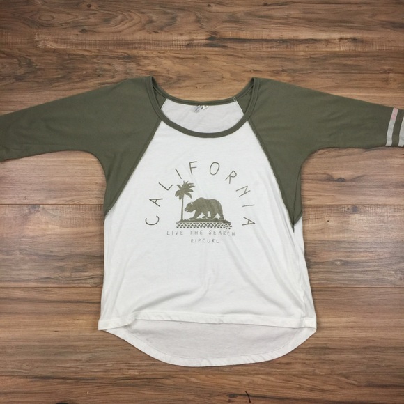 Women's Rip curl Quarter Sleeve Size L