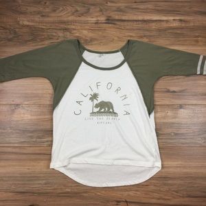 Women's Rip curl Quarter Sleeve Size L