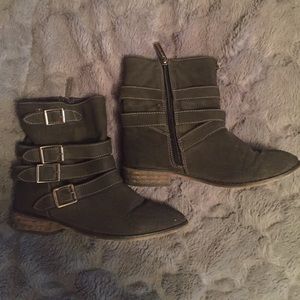 Grey short booties