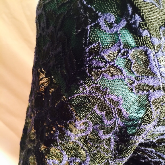 Forever 21 lace bodycon dress - Picture 4 of 7