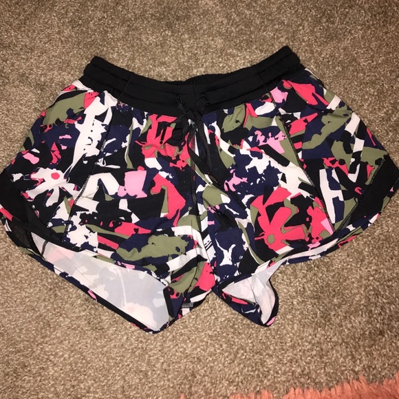 Size 6 Lululemon hotty hot long shorts!