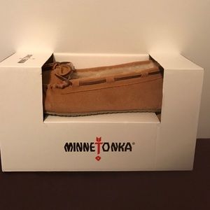 Minnetonka Britt Trapper