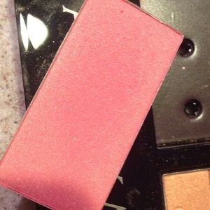 Mineral Cheek Color in Strawberry Cream.