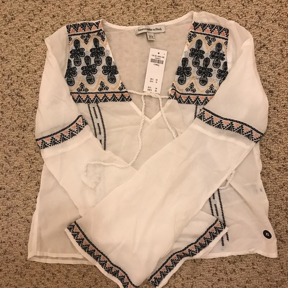 Abercrombie and fitch crop blouse