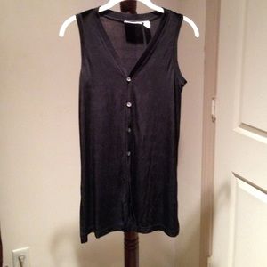 Chicos sleeveless button up cardigan
