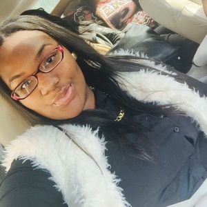 Meet your Posher, Catherine