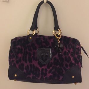 Juicy couture purse.