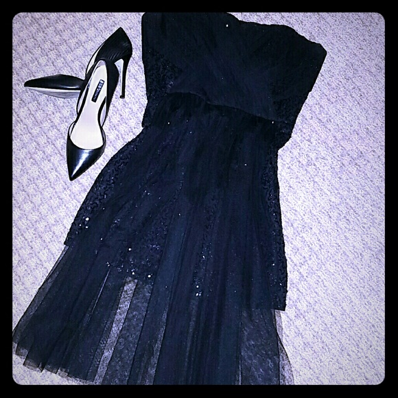 BCBGMaxAzria Dresses & Skirts - BCBG MAXAZRIA Formal Dress