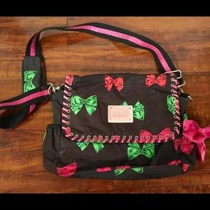 Bettseyville Cross-Body Bag