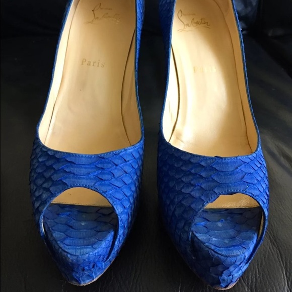 Christian Louboutin - Picture 2 of 4