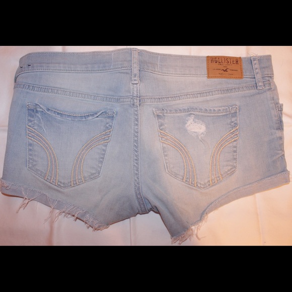 Light wash Hollister denim shorts