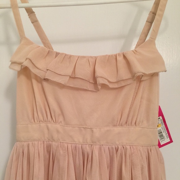 Dress - Picture 3 of 3