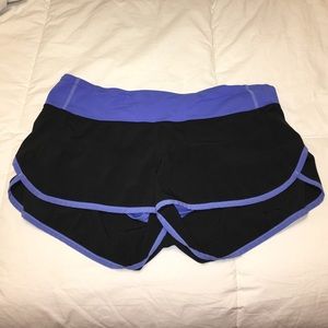 Size 8 lululemon speed shorts!! ❤❤
