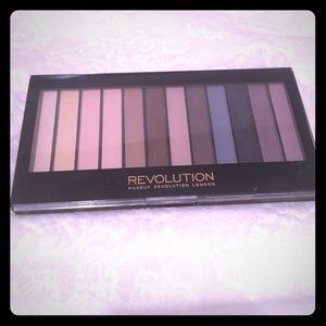 Makeup Revolution redemption eyeshadow palette
