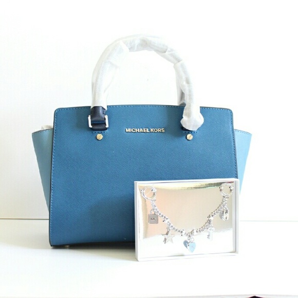 NWT Michael Kors Selma Blue Colorblock Bag charm - Picture 1 of 4