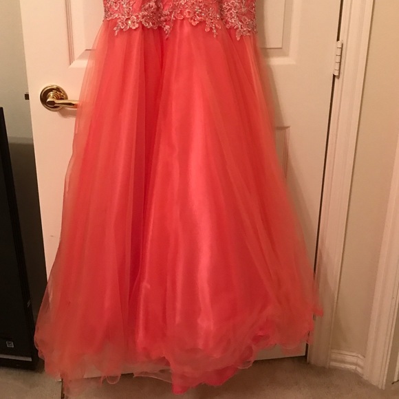 Pink formal gown - Picture 3 of 4