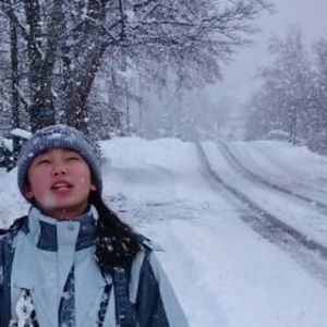 Meet your Posher, Ave