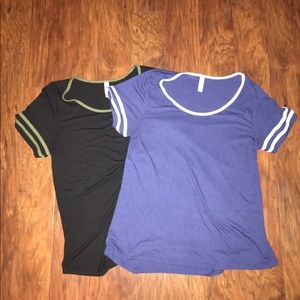 2 lularoe classic tees.