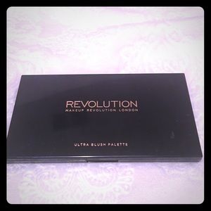 Makeup Revolution Ultra Bronzed Palette