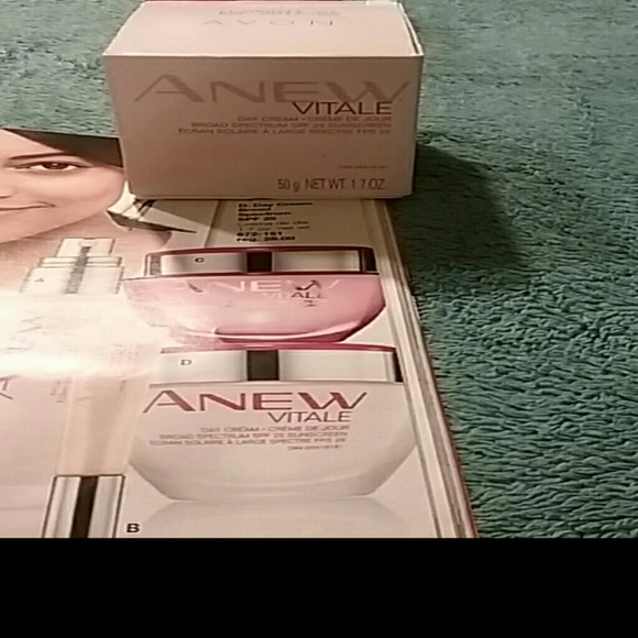Anew Vitale day cream