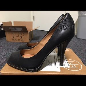 Open toes black high heels