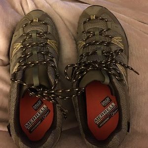 Merrell gore Tex siren sport hiking shoes