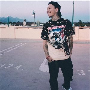 Phora bleached tshirt
