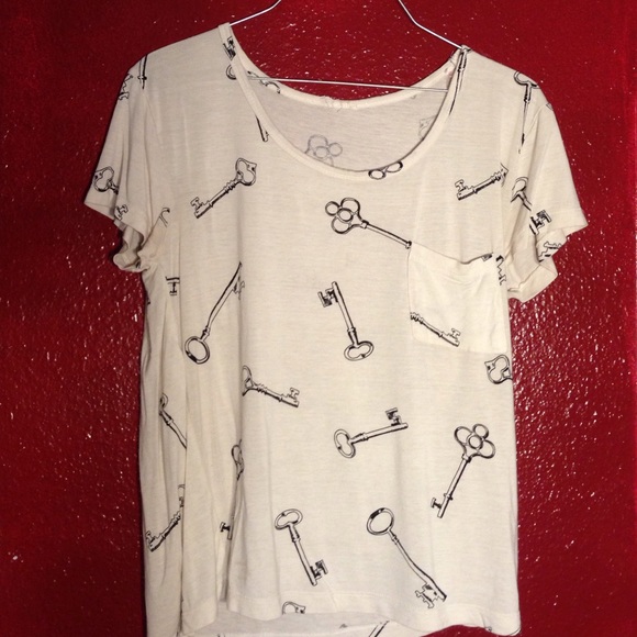 Stretchy Key Tee - Picture 1 of 3