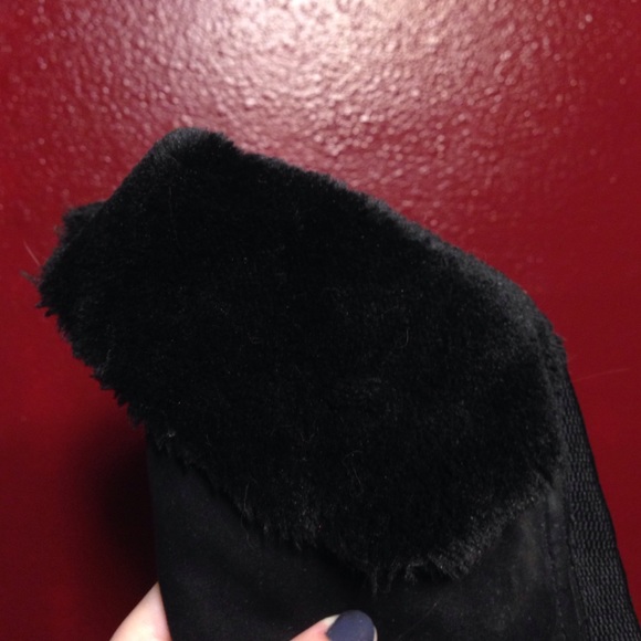 Black High Heeled Boots - Picture 3 of 3