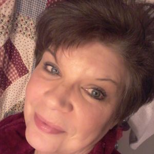 Meet your Posher, Leasha thomas