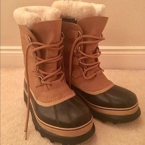 Sorel Caribou snow boots women's size 9