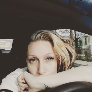 Meet your Posher, Hollie